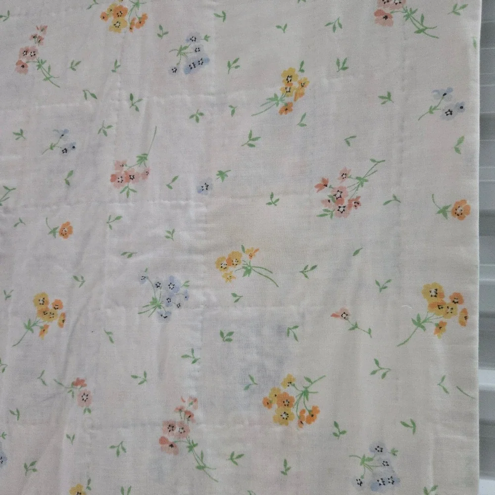 VTG Handmade Scrappy Patchwork Quilt Distressed 70x84 Scrap Fabric Floral Border